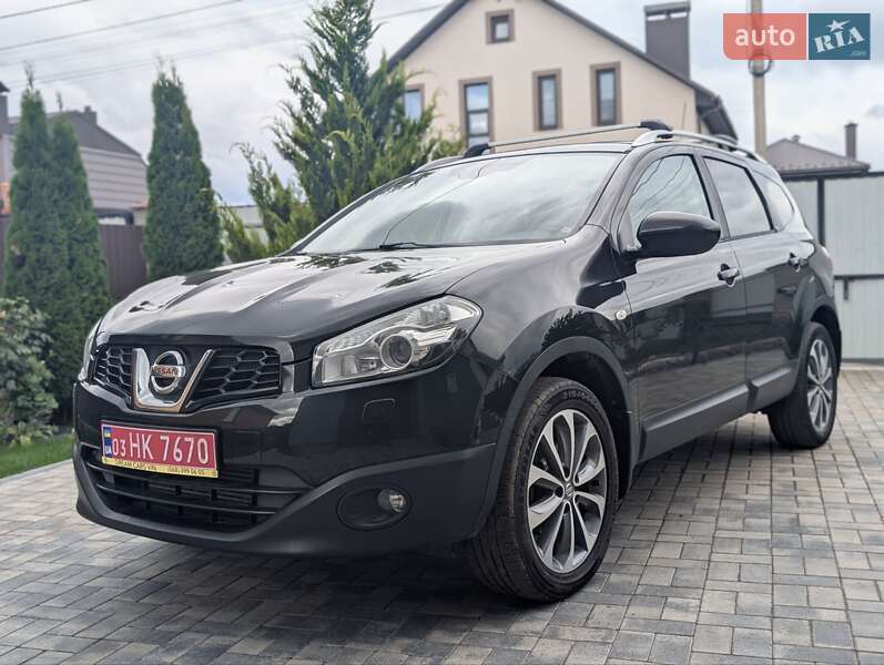 Nissan Qashqai+2 2010