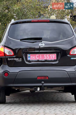Внедорожник / Кроссовер Nissan Qashqai+2 2012 в 