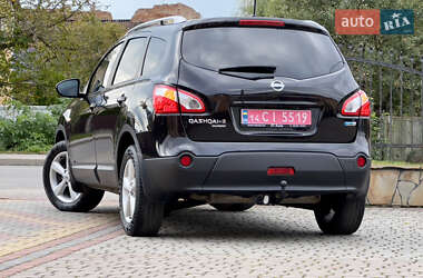 Внедорожник / Кроссовер Nissan Qashqai+2 2012 в 