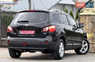 Внедорожник / Кроссовер Nissan Qashqai+2 2012 в 