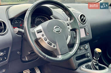 Внедорожник / Кроссовер Nissan Qashqai+2 2012 в 