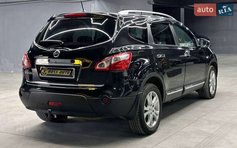 Позашляховик / Кросовер Nissan Qashqai+2 2010 в Чернівцях