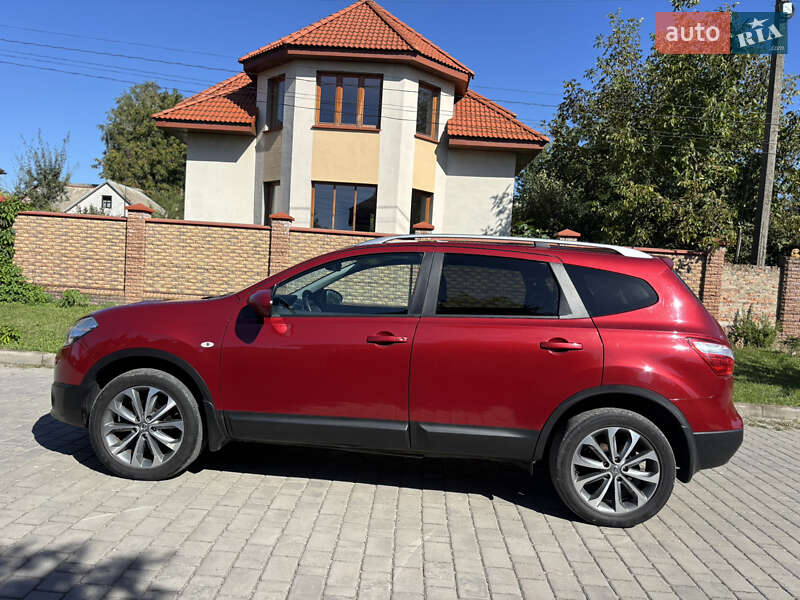 Внедорожник / Кроссовер Nissan Qashqai+2 2012 в Рожище