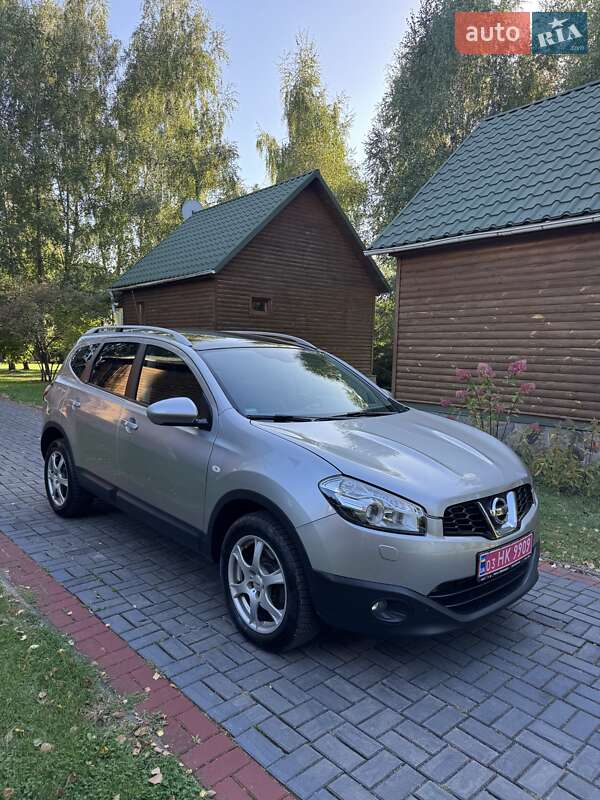 Внедорожник / Кроссовер Nissan Qashqai+2 2011 в 