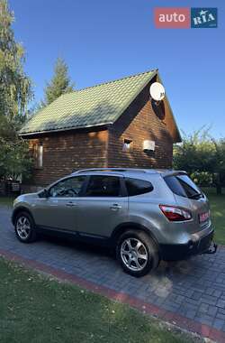 Внедорожник / Кроссовер Nissan Qashqai+2 2011 в 