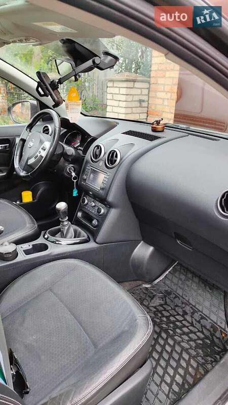 Внедорожник / Кроссовер Nissan Qashqai+2 2013 в Нововолынске