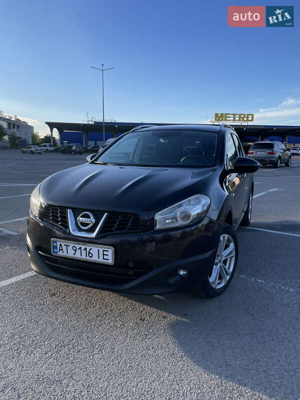 Nissan Qashqai+2 2011