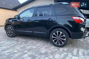 Позашляховик / Кросовер Nissan Qashqai+2 2011 в 