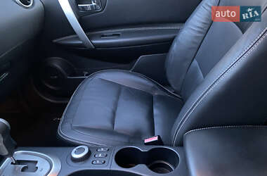 Позашляховик / Кросовер Nissan Qashqai+2 2011 в 