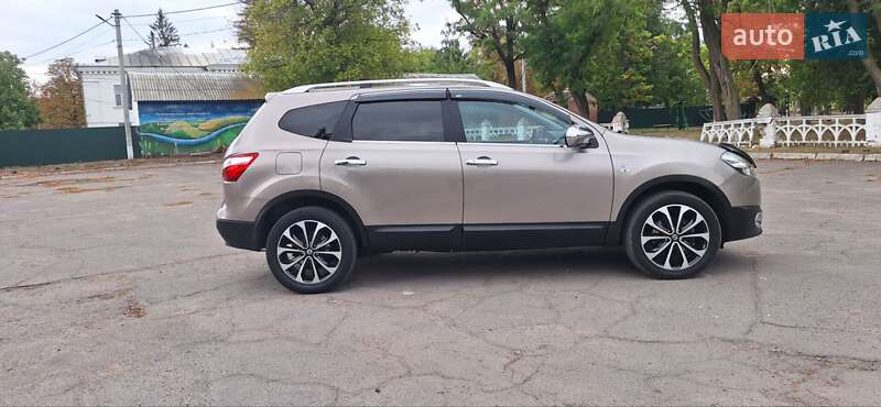 Внедорожник / Кроссовер Nissan Qashqai+2 2011 в Новоархангельске