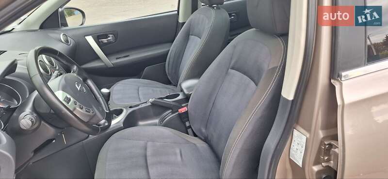 Внедорожник / Кроссовер Nissan Qashqai+2 2011 в Новоархангельске