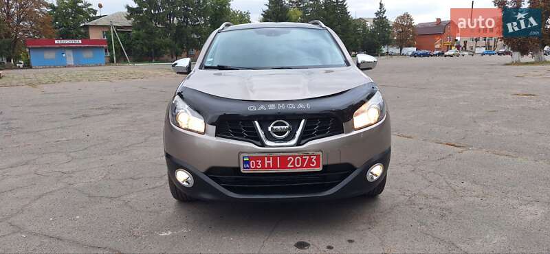 Внедорожник / Кроссовер Nissan Qashqai+2 2011 в Новоархангельске