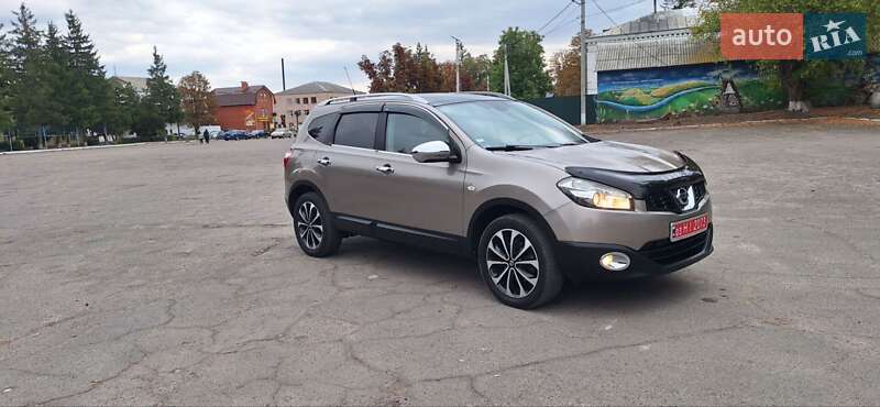 Внедорожник / Кроссовер Nissan Qashqai+2 2011 в Новоархангельске