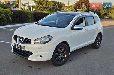 Позашляховик / Кросовер Nissan Qashqai+2 2010 в Полтаві