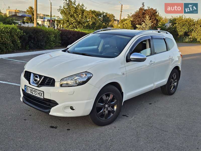 Nissan Qashqai+2 2010