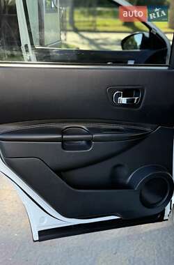 Внедорожник / Кроссовер Nissan Qashqai+2 2012 в 