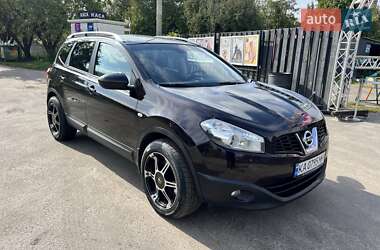 Внедорожник / Кроссовер Nissan Qashqai+2 2011 в 