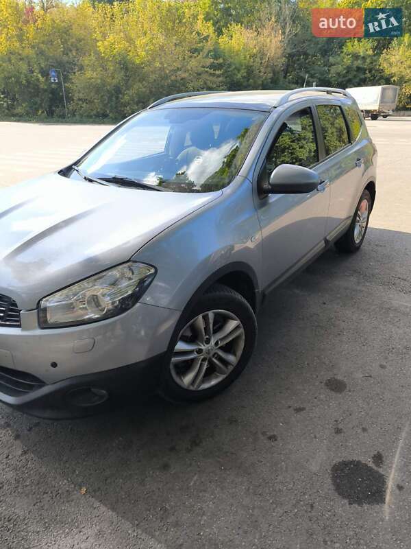 Позашляховик / Кросовер Nissan Qashqai+2 2012 в Полтаві