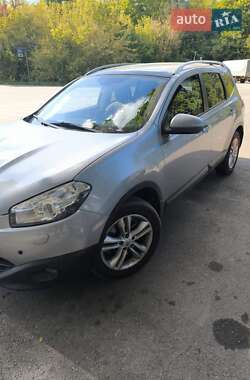 Внедорожник / Кроссовер Nissan Qashqai+2 2012 в 