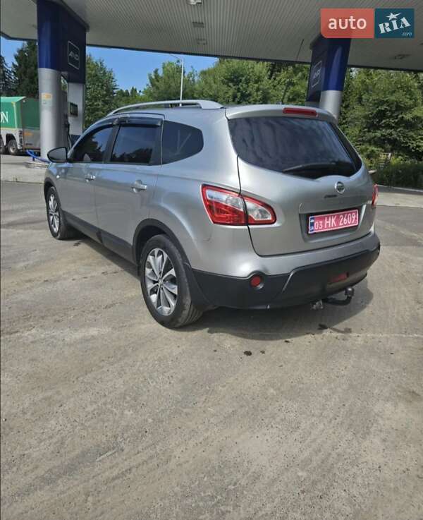 Внедорожник / Кроссовер Nissan Qashqai+2 2010 в Стрые