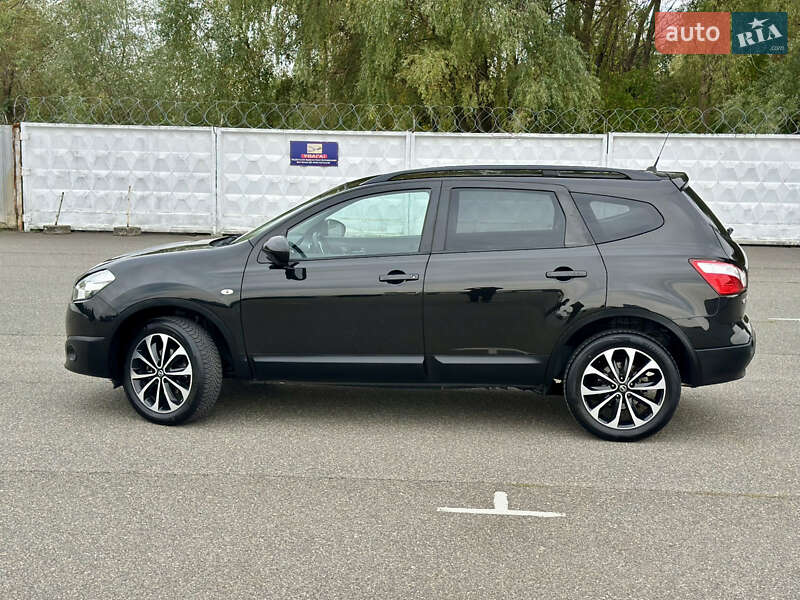 Внедорожник / Кроссовер Nissan Qashqai+2 2013 в Киеве