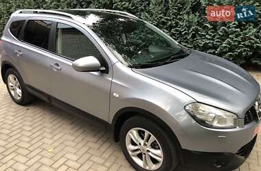 Позашляховик / Кросовер Nissan Qashqai+2 2011 в  фото 6 Позашляховик / Кросовер Nissan Qashqai+2 2011 в