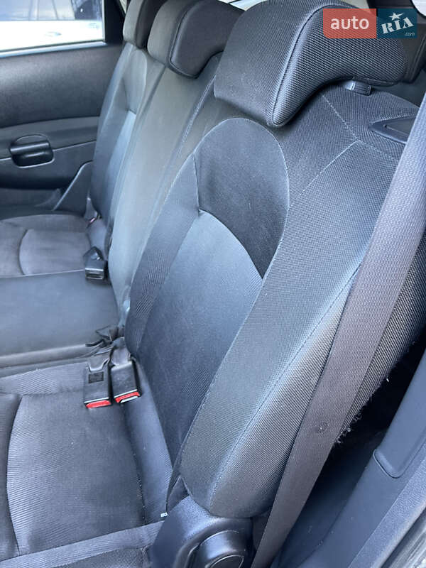 Позашляховик / Кросовер Nissan Qashqai+2 2010 в Львові фото 27 Позашляховик / Кросовер Nissan Qashqai+2 2010 в Львові