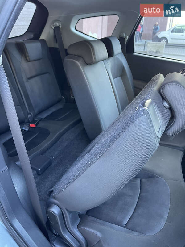 Позашляховик / Кросовер Nissan Qashqai+2 2010 в Львові фото 34 Позашляховик / Кросовер Nissan Qashqai+2 2010 в Львові