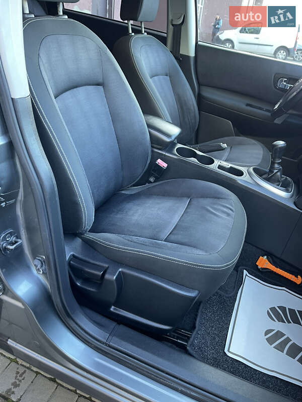 Позашляховик / Кросовер Nissan Qashqai+2 2010 в Львові фото 38 Позашляховик / Кросовер Nissan Qashqai+2 2010 в Львові