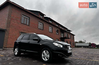 Внедорожник / Кроссовер Nissan Qashqai+2 2011 в 