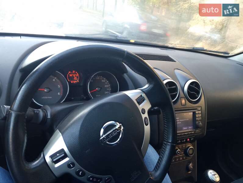 Позашляховик / Кросовер Nissan Qashqai+2 2009 в Києві