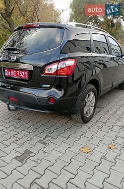 Внедорожник / Кроссовер Nissan Qashqai+2 2011 в 