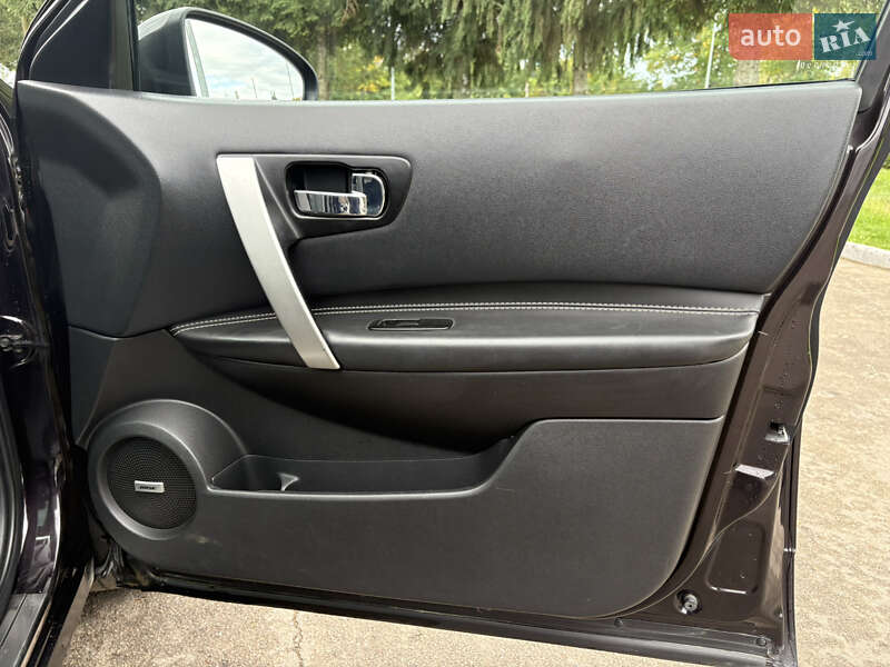 Позашляховик / Кросовер Nissan Qashqai+2 2010 в Заболотові