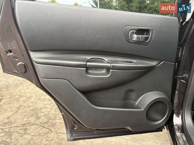 Позашляховик / Кросовер Nissan Qashqai+2 2010 в Заболотові