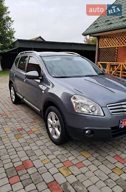 Позашляховик / Кросовер Nissan Qashqai+2 2009 в  фото 3 Позашляховик / Кросовер Nissan Qashqai+2 2009 в