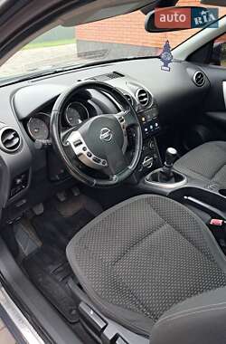 Позашляховик / Кросовер Nissan Qashqai+2 2009 в  фото 31 Позашляховик / Кросовер Nissan Qashqai+2 2009 в