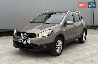 Позашляховик / Кросовер Nissan Qashqai+2 2011 в Вінниці