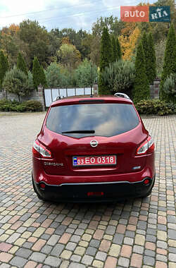 Позашляховик / Кросовер Nissan Qashqai+2 2011 в 