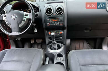 Позашляховик / Кросовер Nissan Qashqai+2 2011 в 