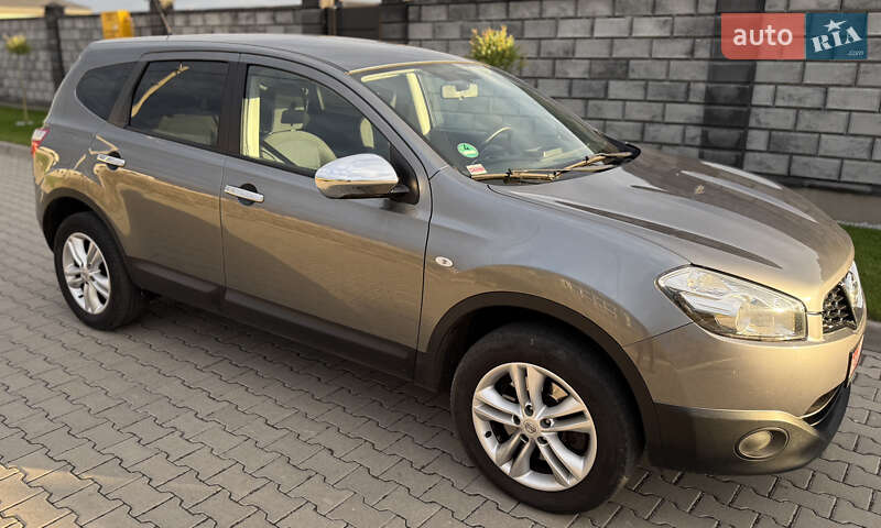 Позашляховик / Кросовер Nissan Qashqai+2 2011 в Рівному