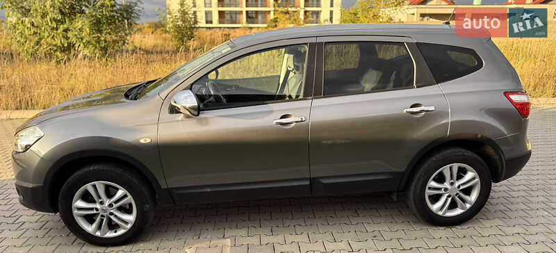 Позашляховик / Кросовер Nissan Qashqai+2 2011 в Рівному