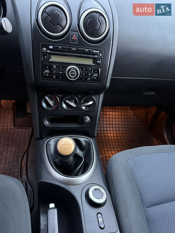 Позашляховик / Кросовер Nissan Qashqai+2 2011 в Рівному