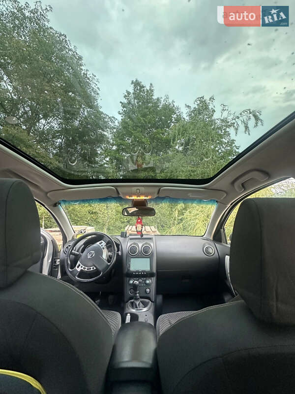 Внедорожник / Кроссовер Nissan Qashqai+2 2009 в Калуше