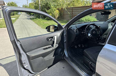 Внедорожник / Кроссовер Nissan Qashqai+2 2010 в 