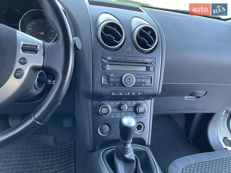 Внедорожник / Кроссовер Nissan Qashqai+2 2009 в Косове