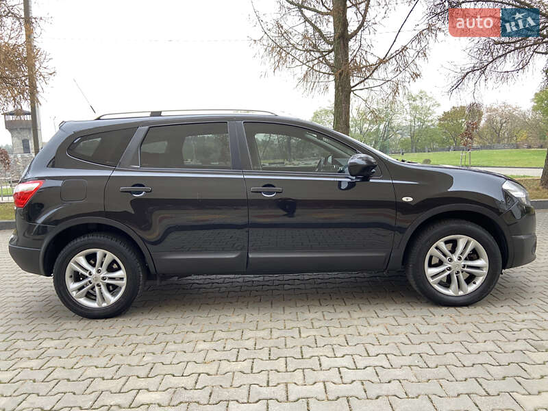 Позашляховик / Кросовер Nissan Qashqai+2 2013 в Звягелі