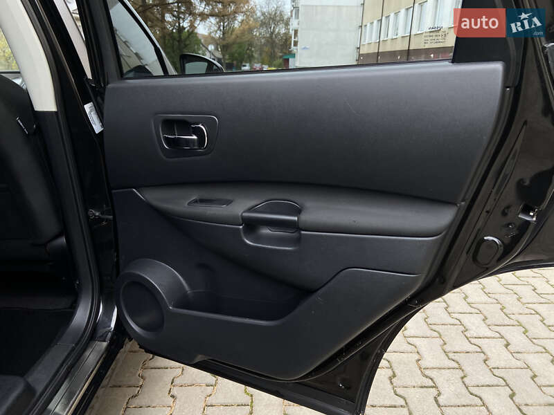 Позашляховик / Кросовер Nissan Qashqai+2 2013 в Звягелі