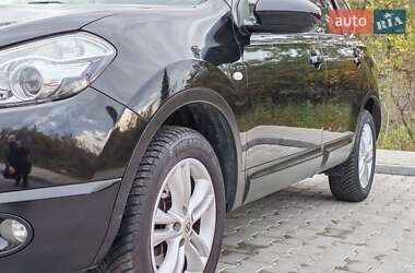 Внедорожник / Кроссовер Nissan Qashqai+2 2011 в 