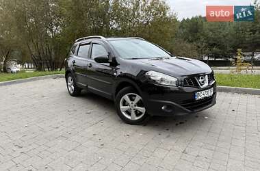 Внедорожник / Кроссовер Nissan Qashqai+2 2010 в 