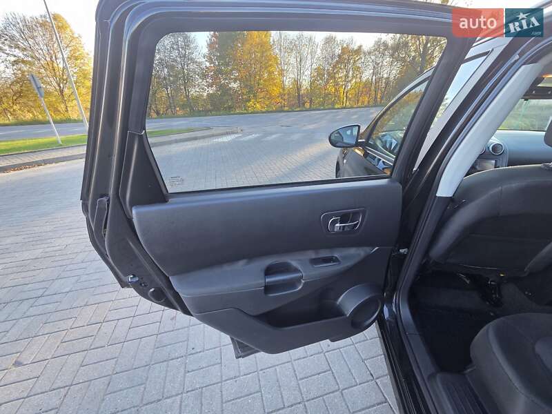 Внедорожник / Кроссовер Nissan Qashqai+2 2012 в Калуше фото 26 Внедорожник / Кроссовер Nissan Qashqai+2 2012 в Калуше